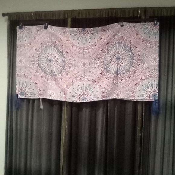 Mandela Tassel Textile Tablecloth - Picture 6 of 13